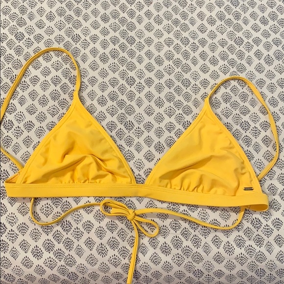Rip Curl Other - NWOT Yellow Ripcurl Bikini Top with Unique Straps